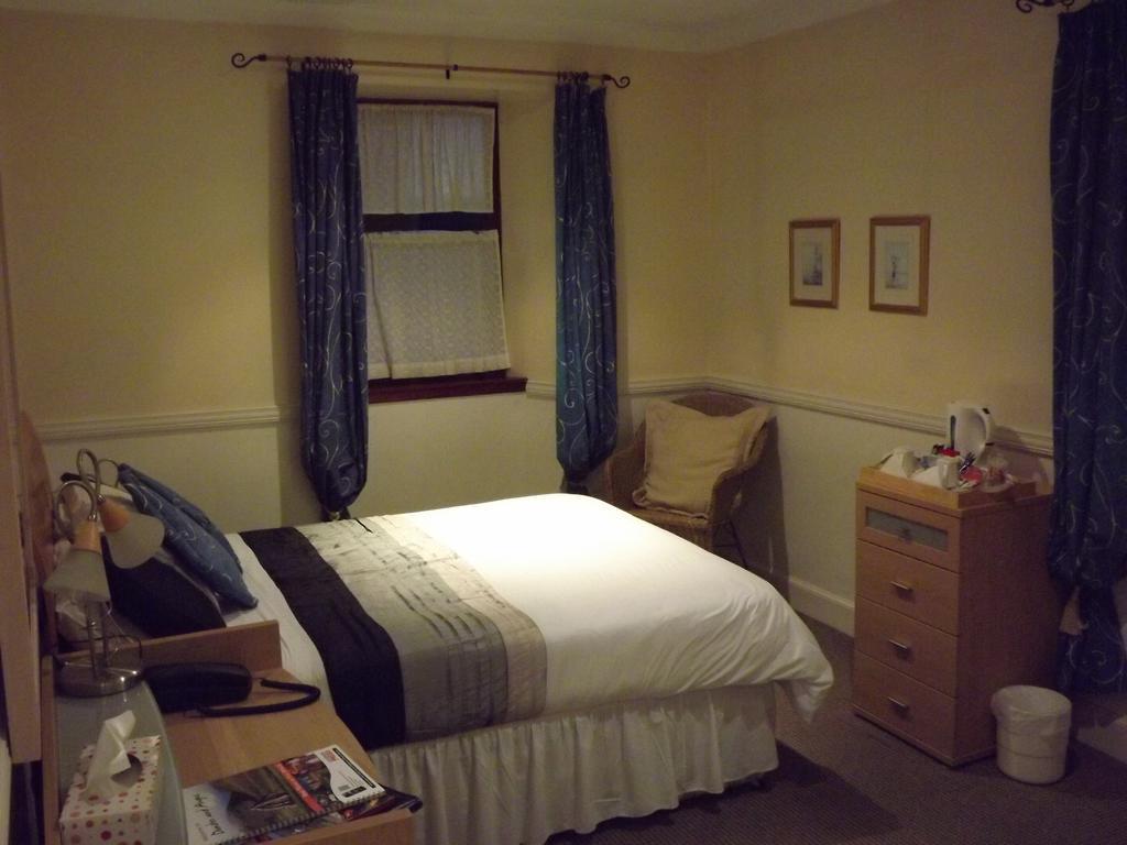 The Hotel Broughty Ferry Dundee Room photo